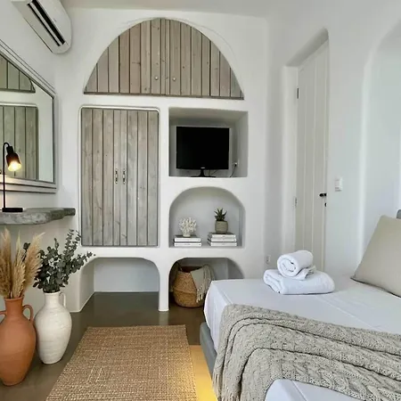Panormos Retreat With Pool *